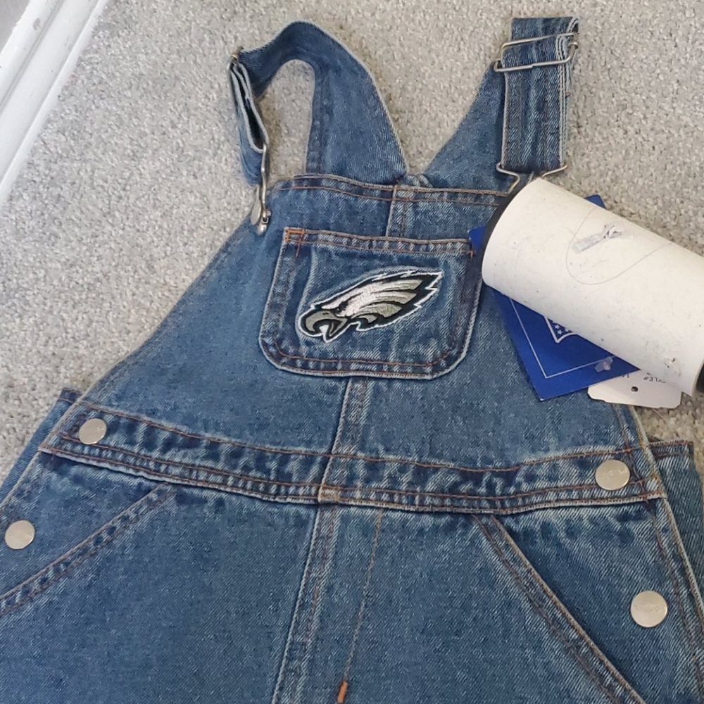 Little dress eagles